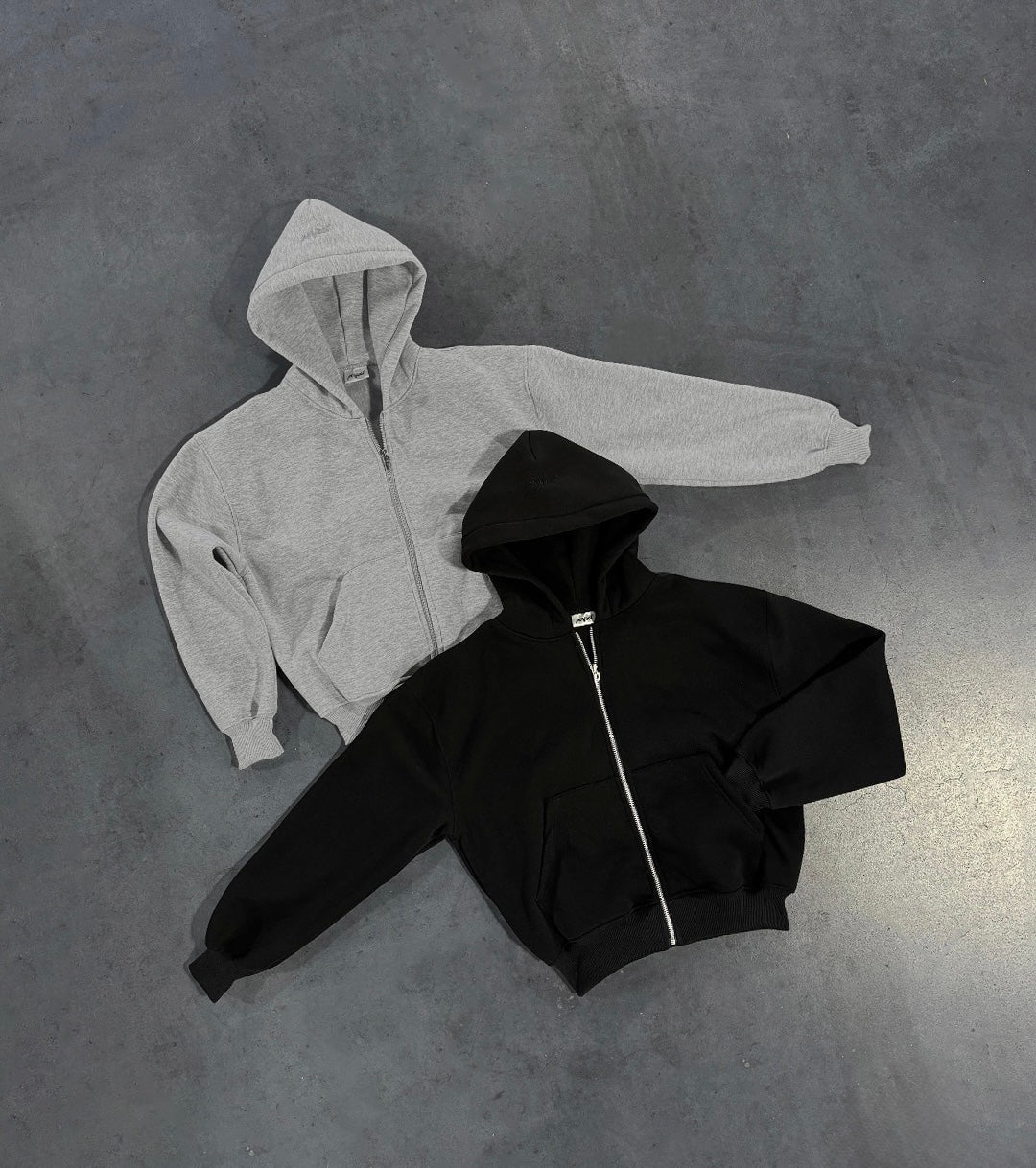 BLACK ZIP HOODIE